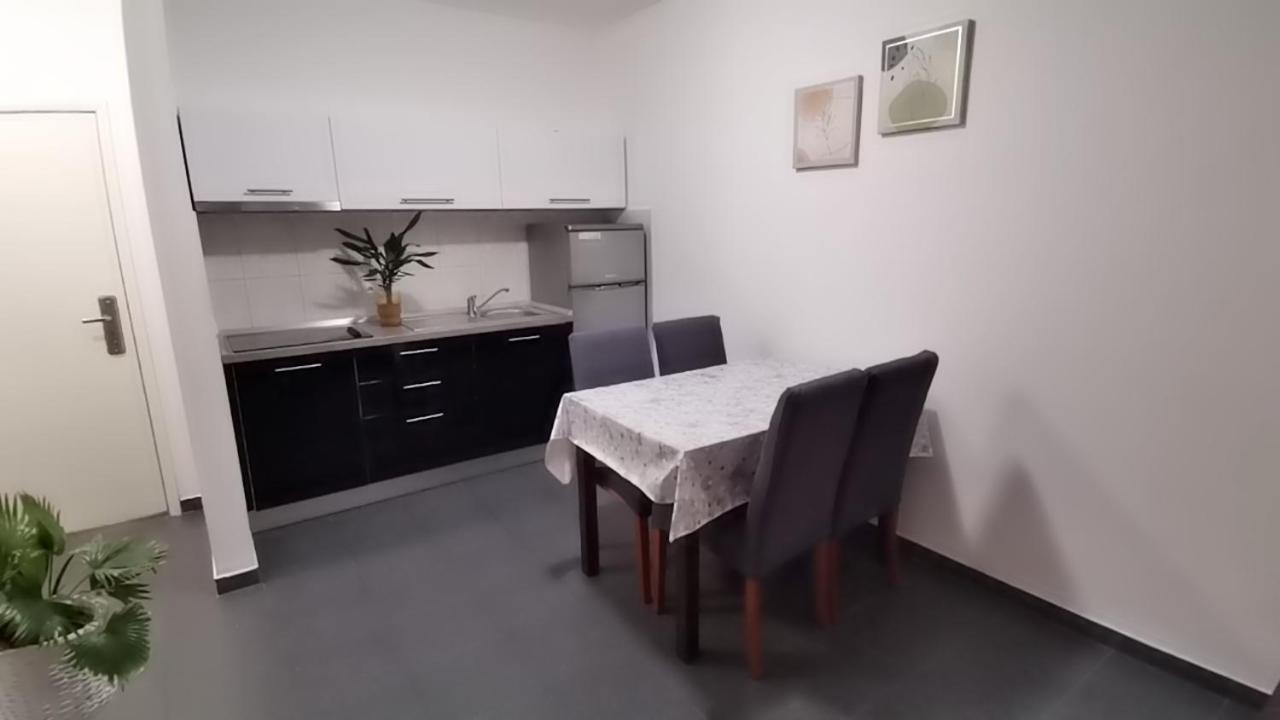 Apartment Zatonka 2 Zaton  Extérieur photo